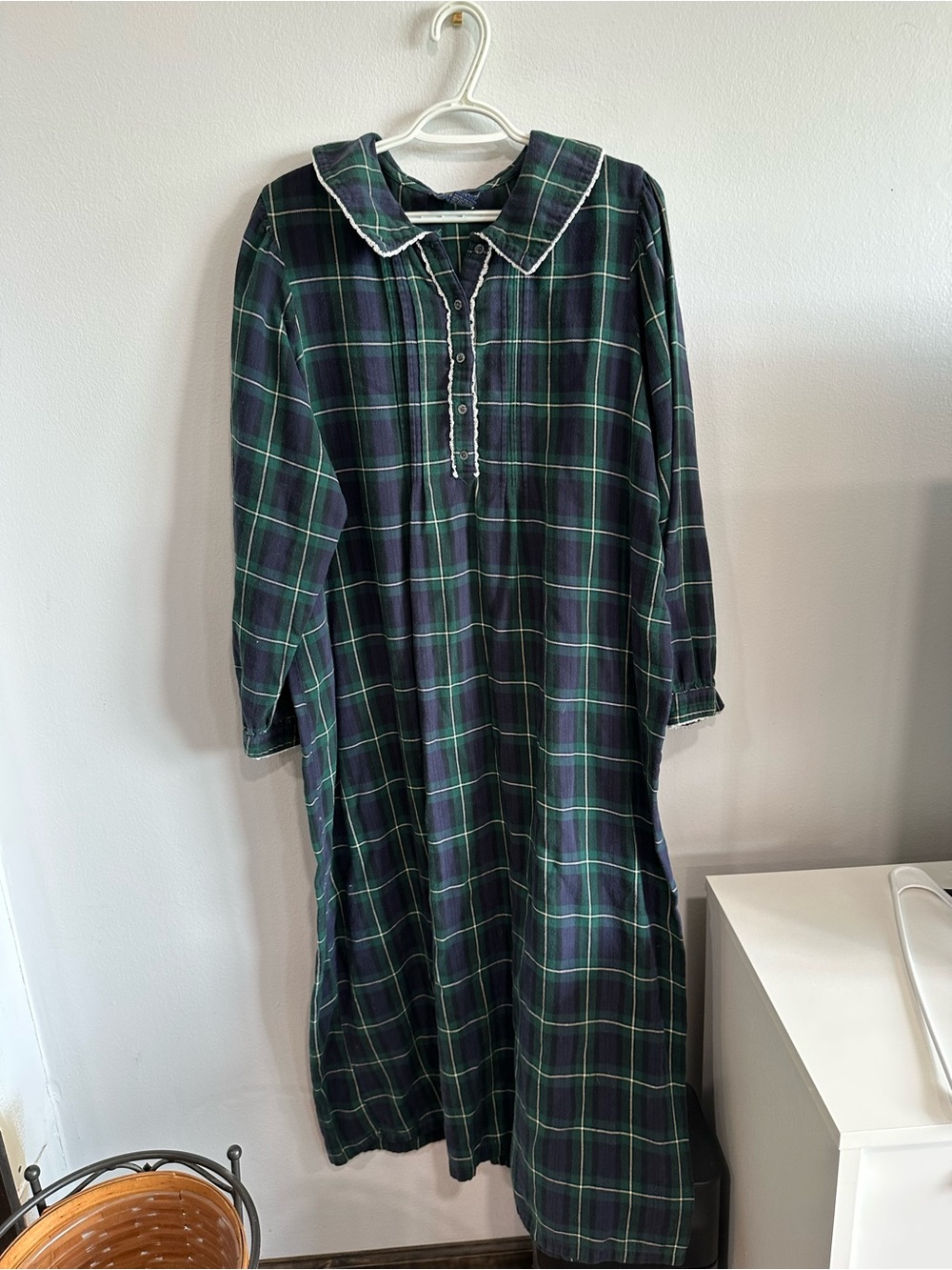 Charter Club Green and Navy Plaid Cotton Flannel Nightgown Lace Trim Women’s Lg